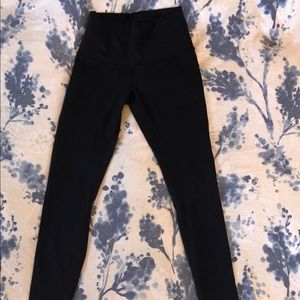 Lululemon Size 8 Wunder Under Yoga Pant